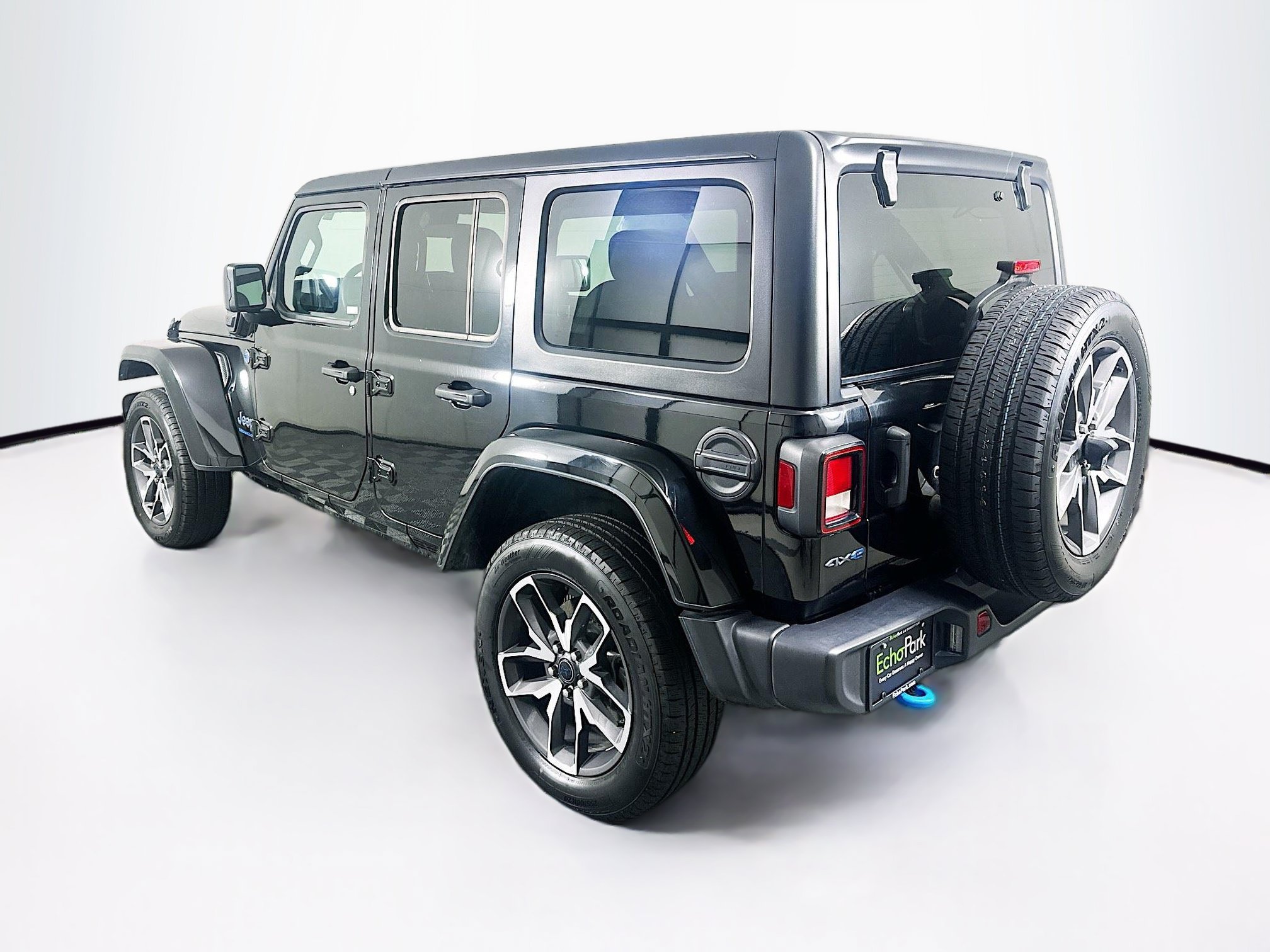 Used 2024 Jeep Wrangler Unlimited AWD/4WD image 5