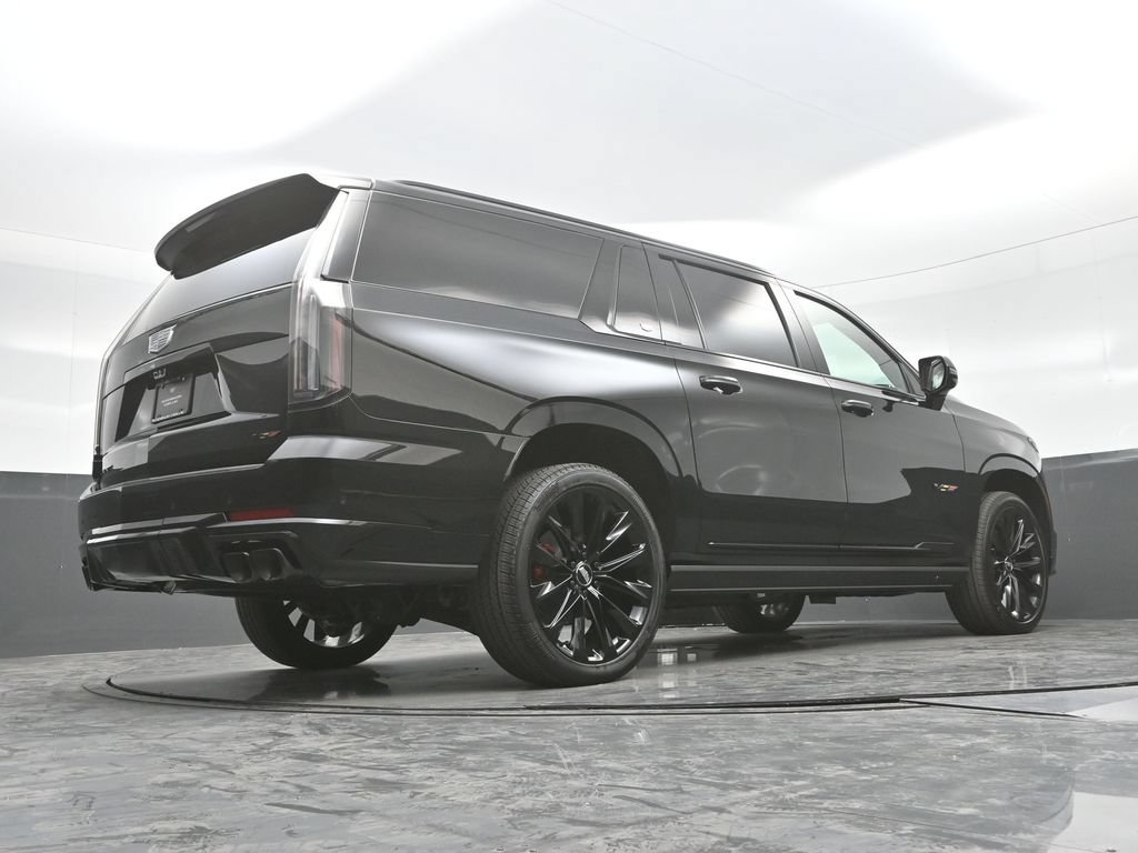 New 2026 Cadillac Escalade ESV V AWD/4WD image 32