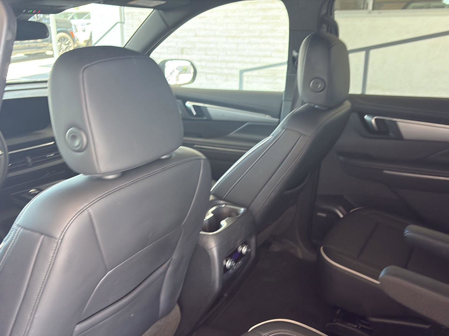 Used 2025 Buick Enclave Preferred AWD/4WD image 25