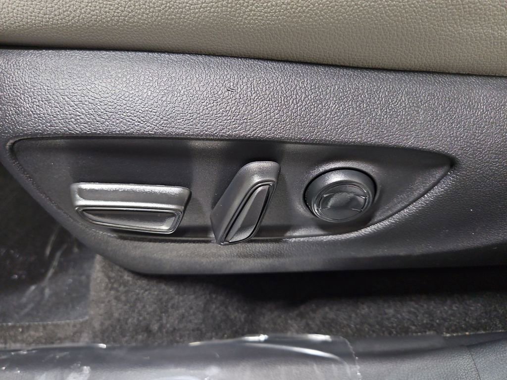 New 2026 Toyota Grand Highlander AWD Hybrid image 13