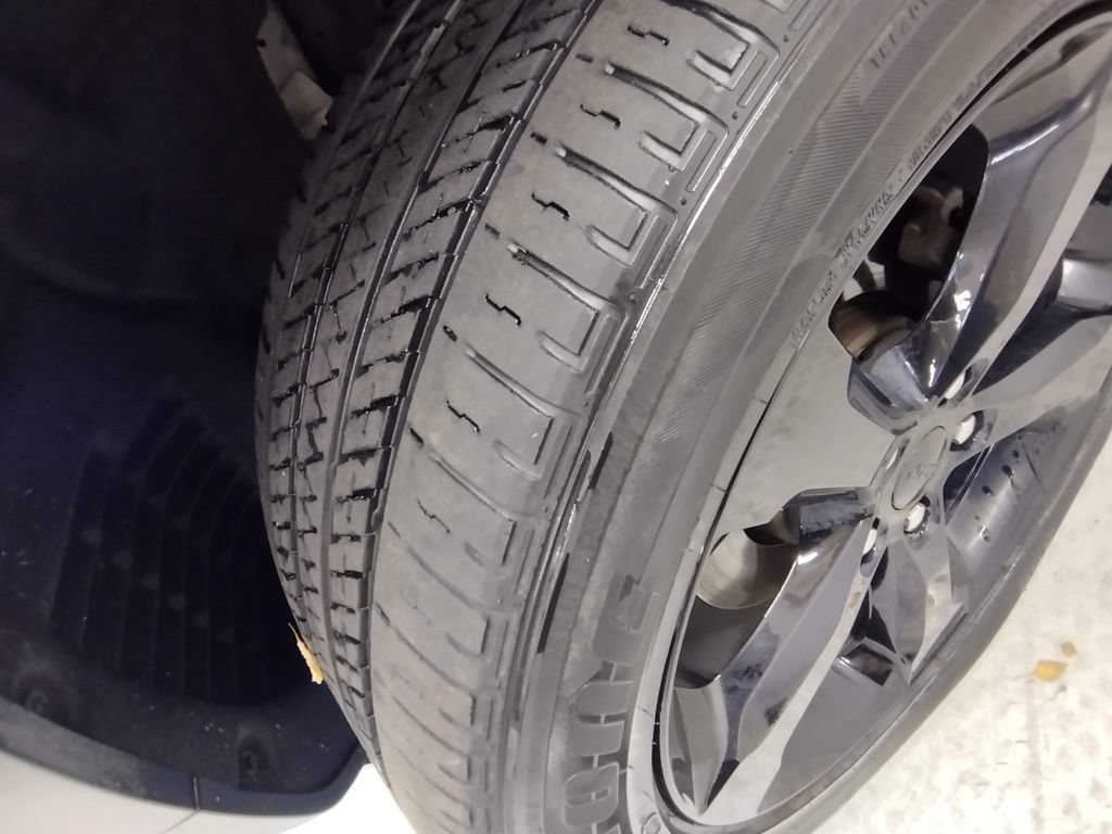Used 2023 Jeep Grand Cherokee Altitude AWD/4WD image 7