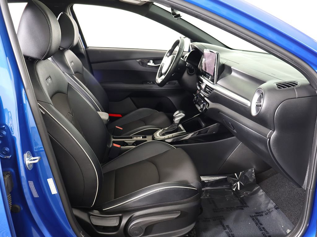 Used 2023 Kia Forte GT-Line w/ GT-Line Premium Package image 32