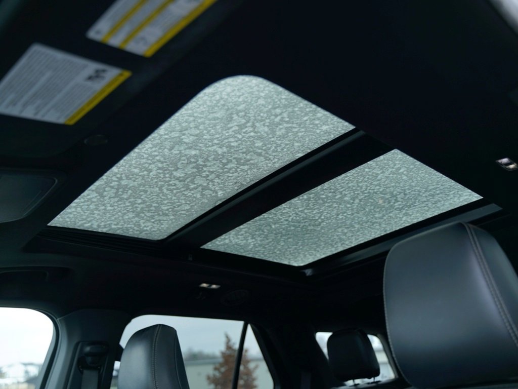 Used 2020 Ford Explorer XLT w/ Equipment Group 202A image 22