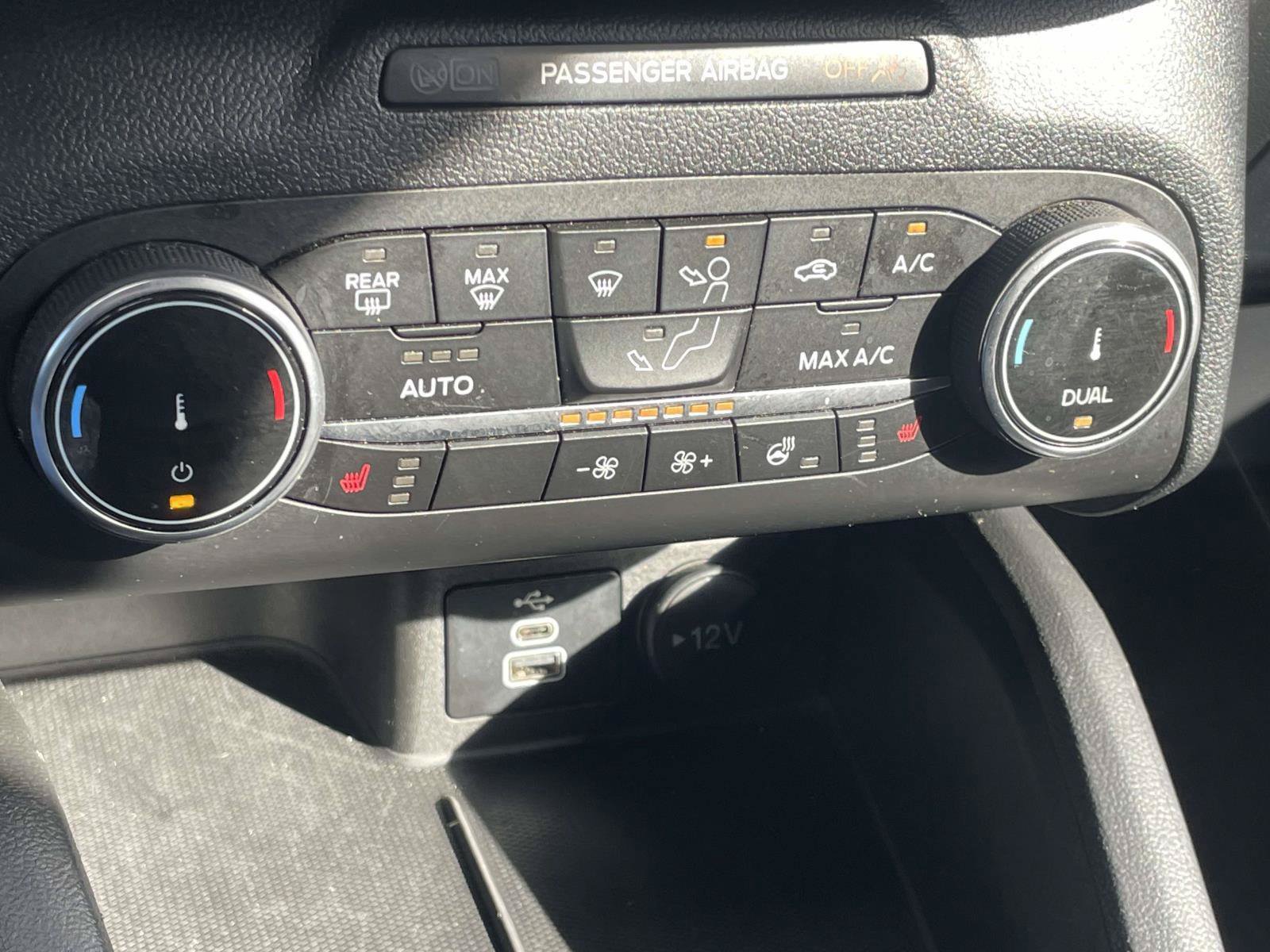 Used 2024 Ford Escape ST-Line AWD/4WD image 4