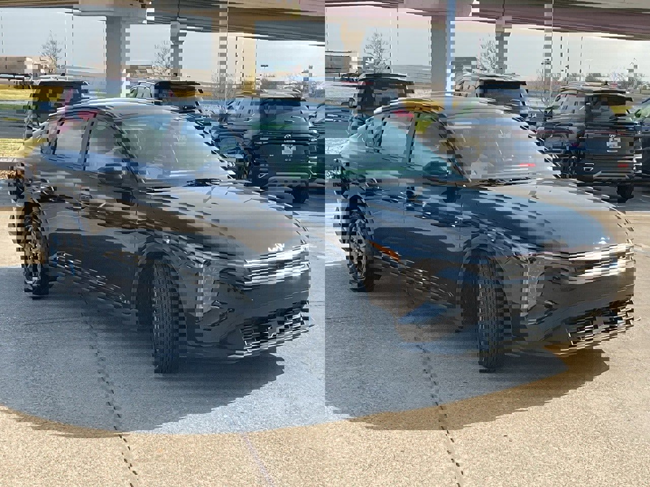 Used 2025 Kia K4 LXS image 4