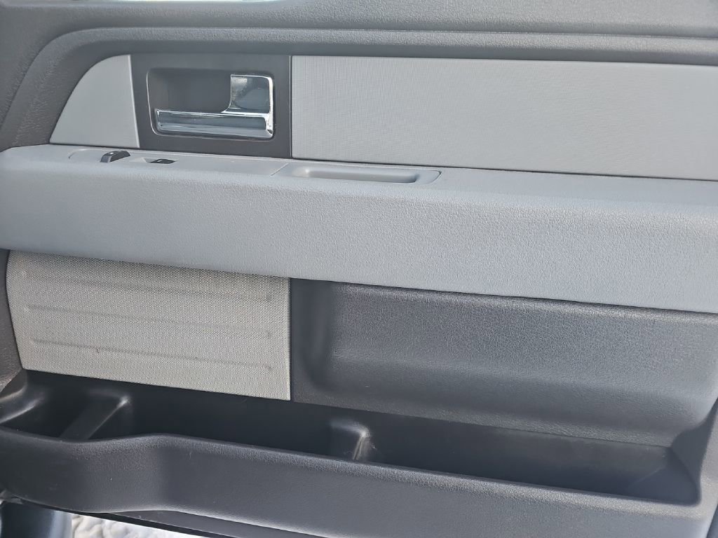 Used 2013 Ford F150 XLT w/ Luxury Equipment Group image 12