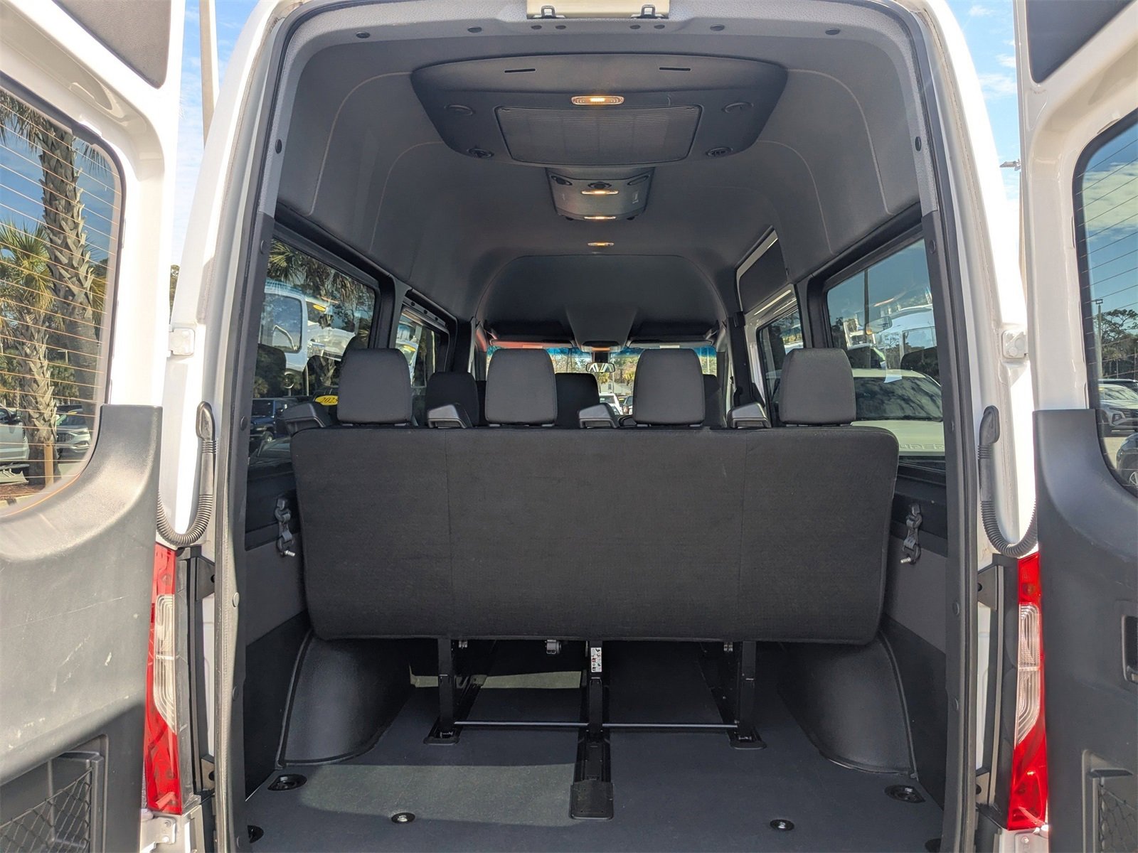 Used 2024 Mercedes-Benz Sprinter 2500 image 13