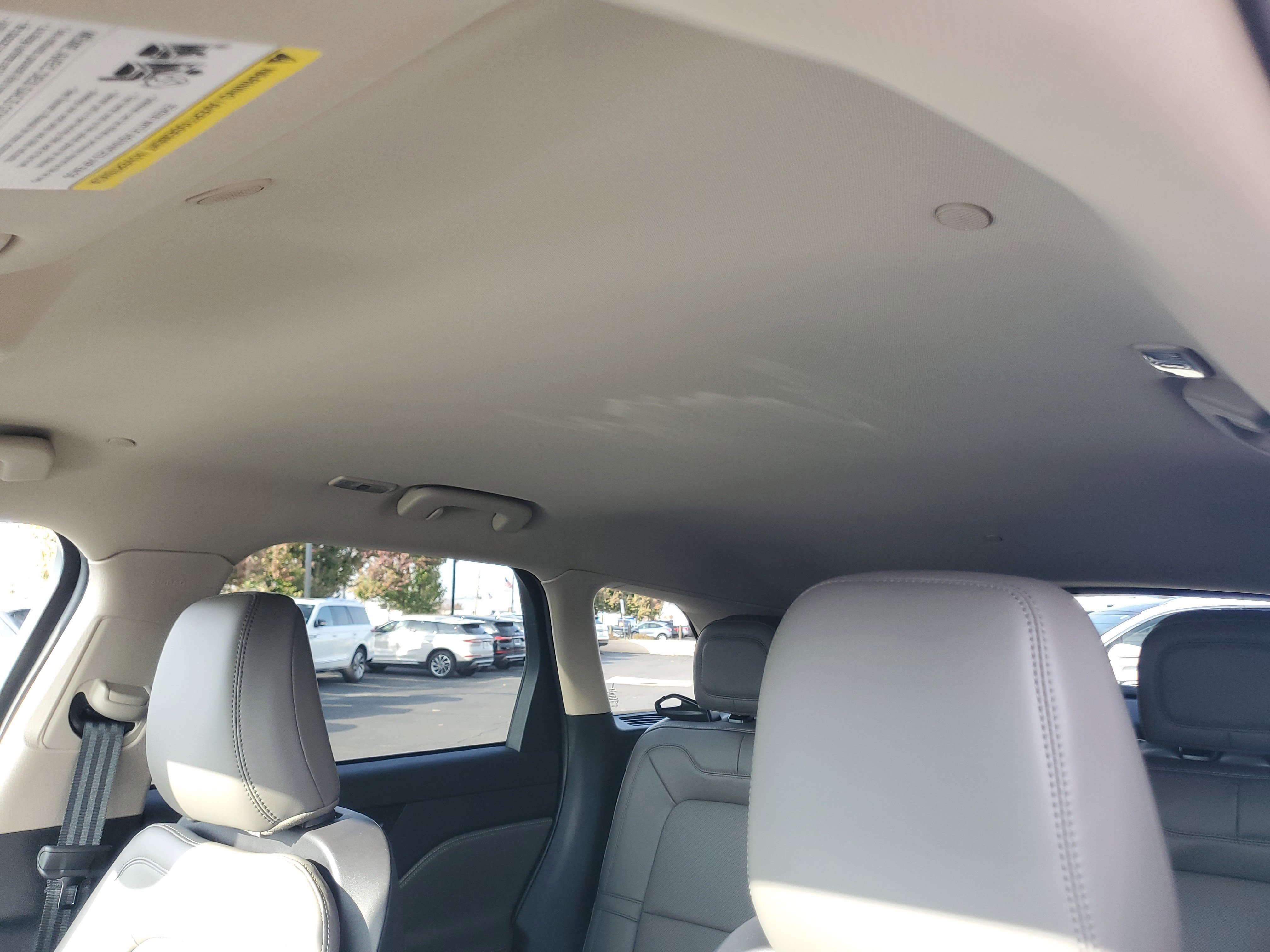 Certified 2025 Lincoln Corsair AWD w/ Equipment Group 101A image 11