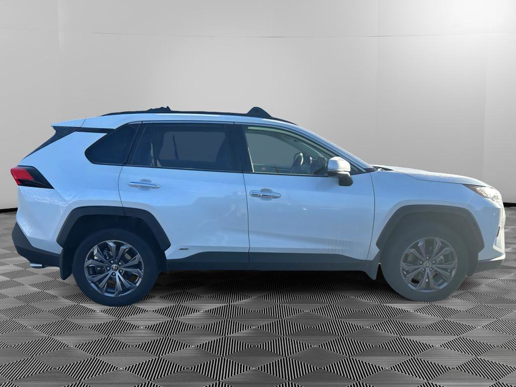Used 2024 Toyota RAV4 Limited image 8