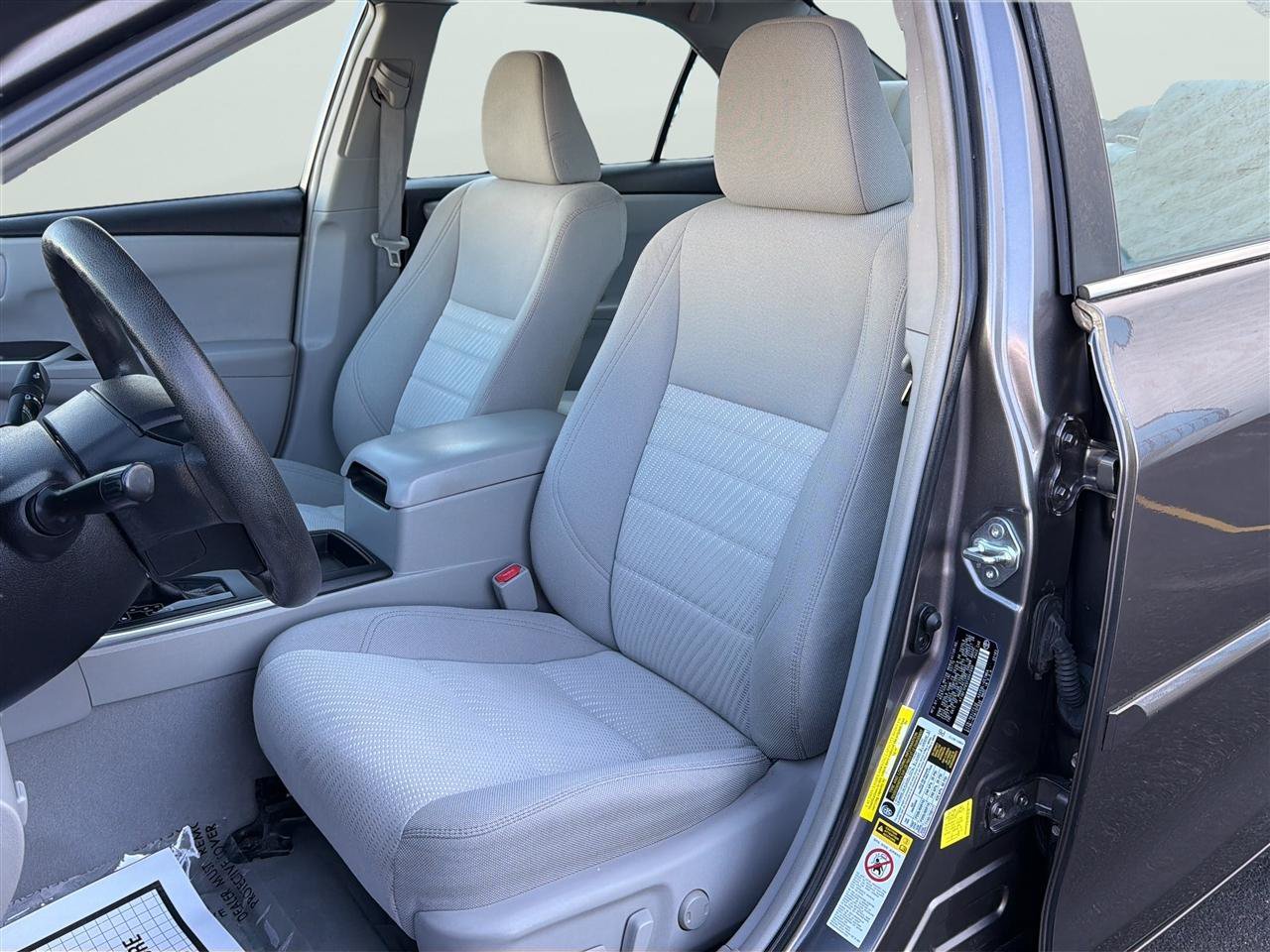 Used 2015 Toyota Camry LE FWD image 13