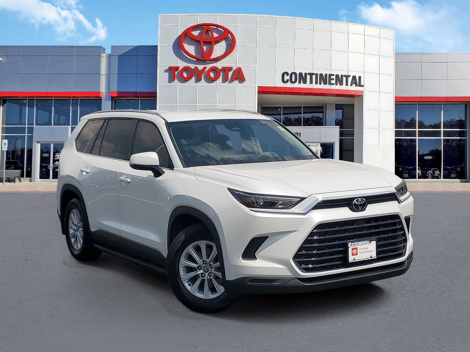 Certified 2024 Toyota Grand Highlander AWD image 2