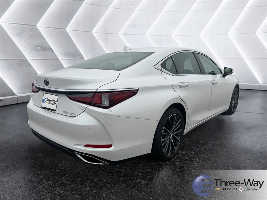 Used 2025 Lexus ES 350 w/ Premium Package image 5