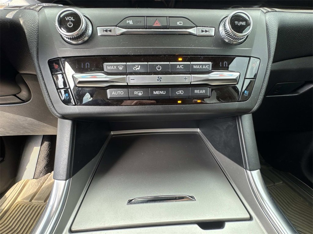 Used 2020 Ford Explorer Limited image 47