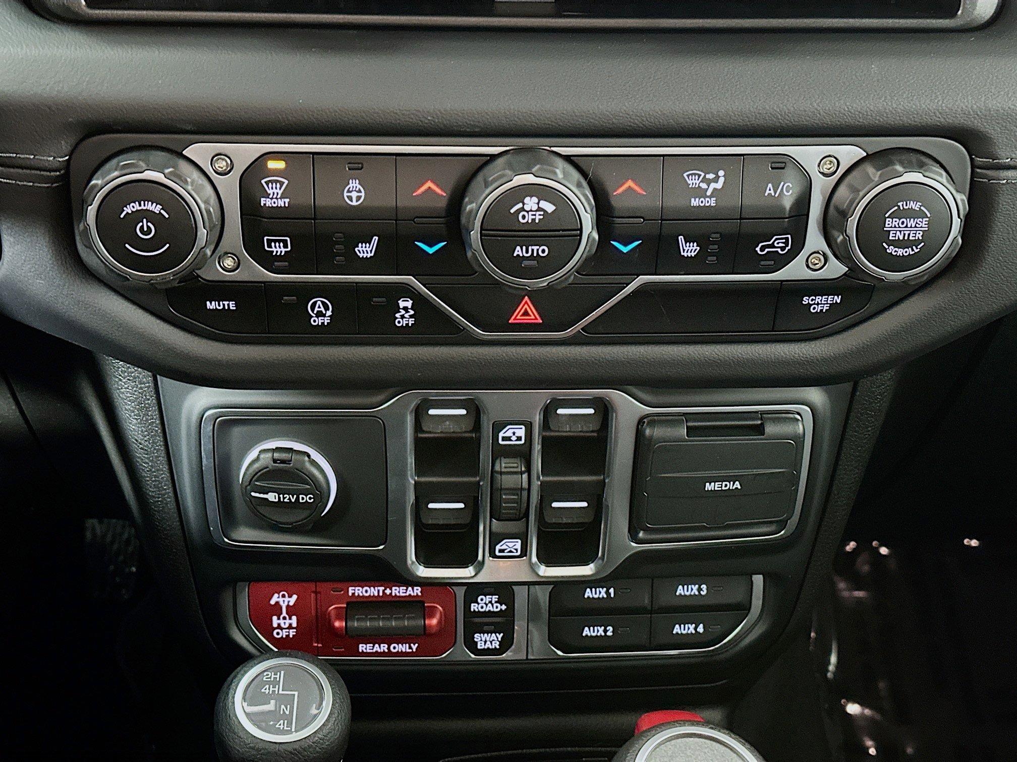 Used 2025 Jeep Wrangler Unlimited Rubicon w/ Convenience Group image 15