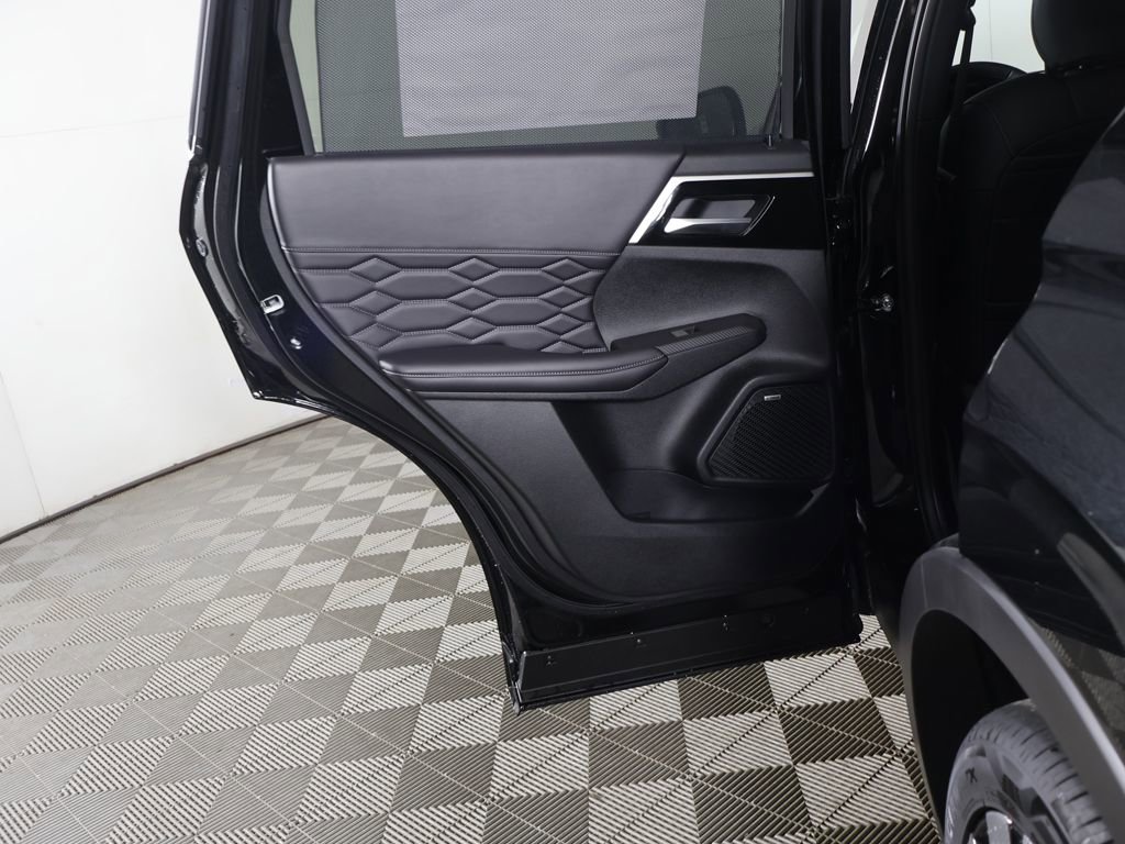 New 2026 Mitsubishi Outlander SEL image 31