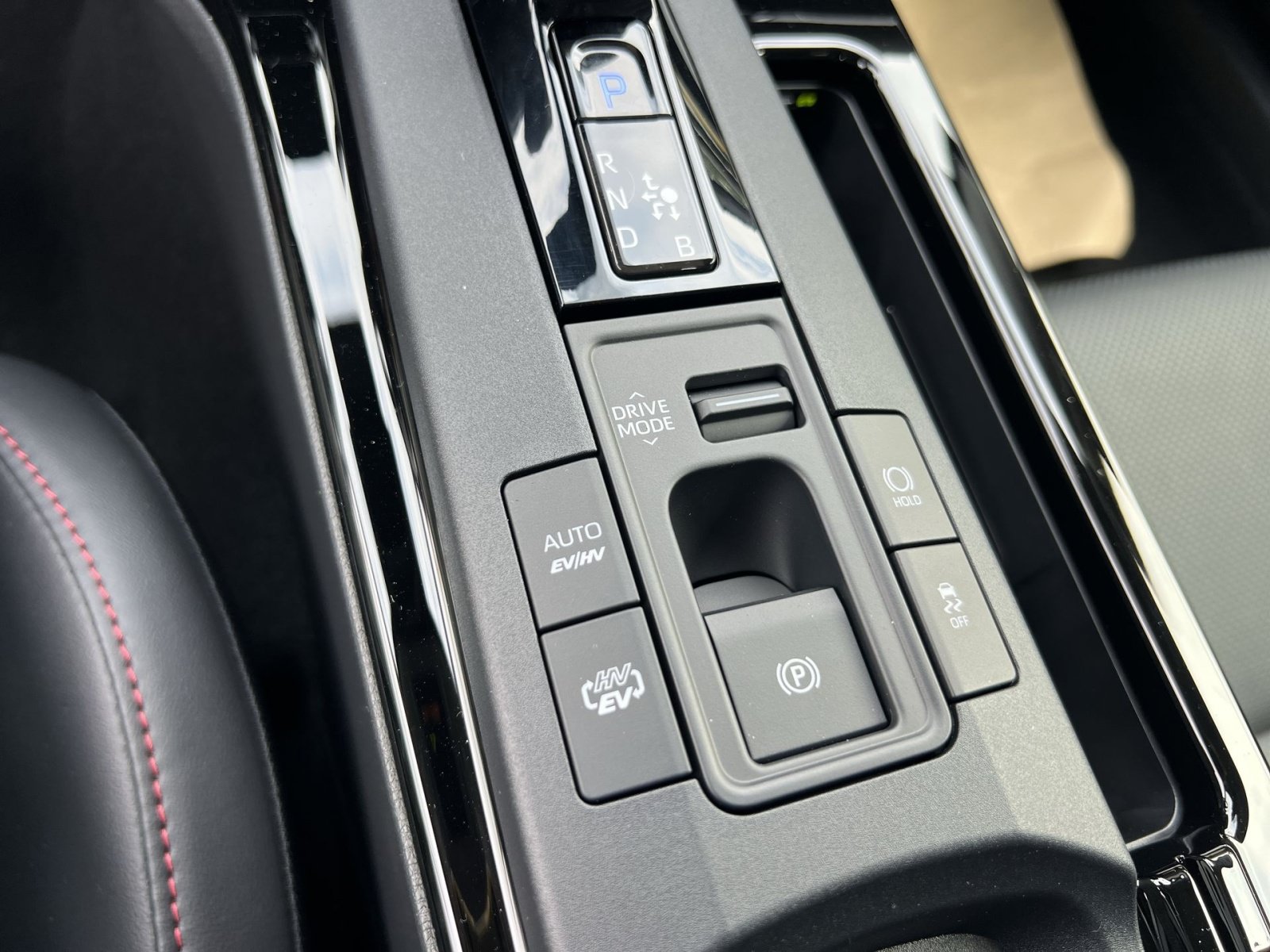 New 2027 Toyota Prius Plug-In Hybrid FWD image 24