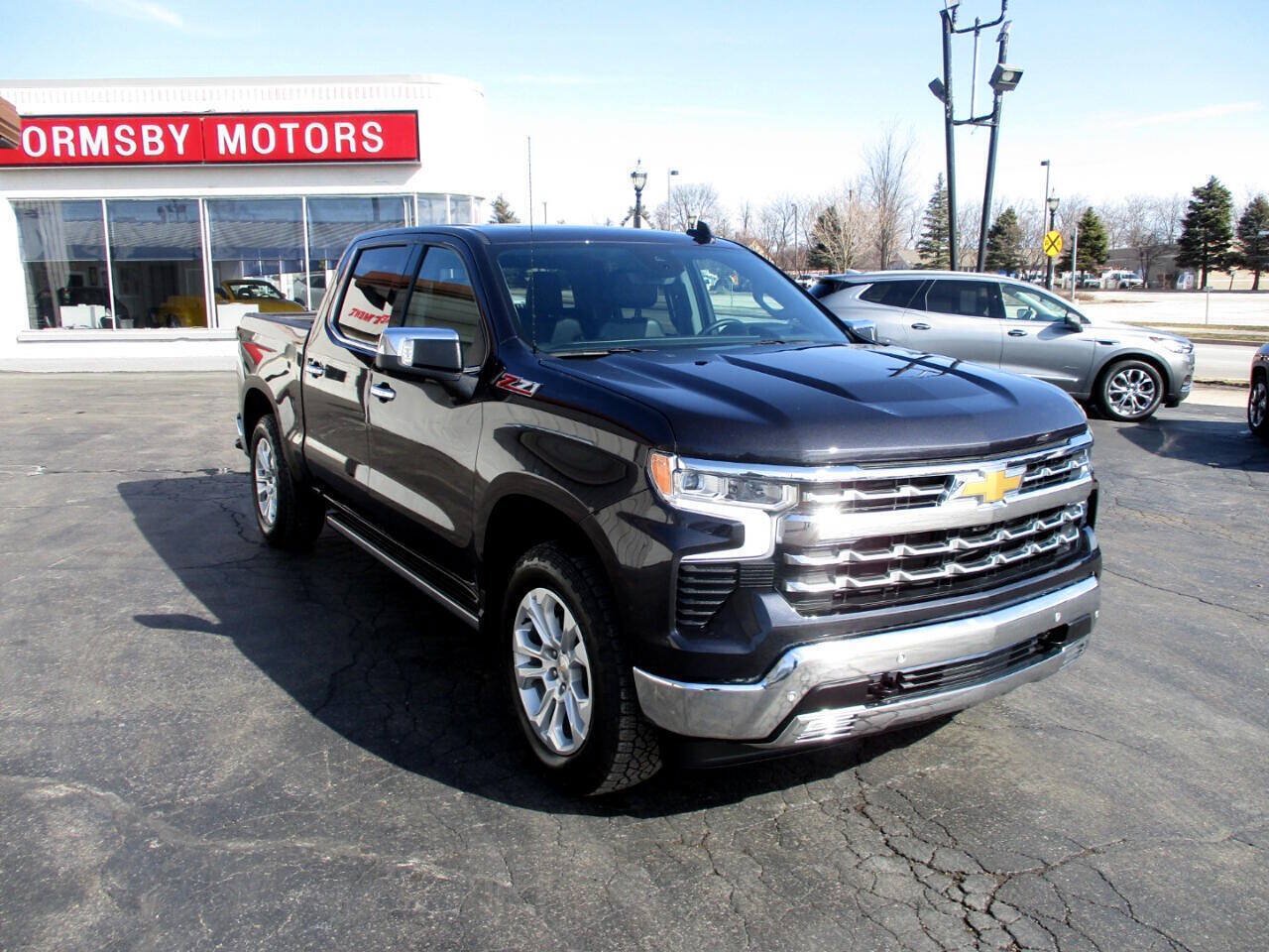 Used 2023 Chevrolet Silverado 1500 LTZ w/ LTZ Premium Package AWD/4WD image 27