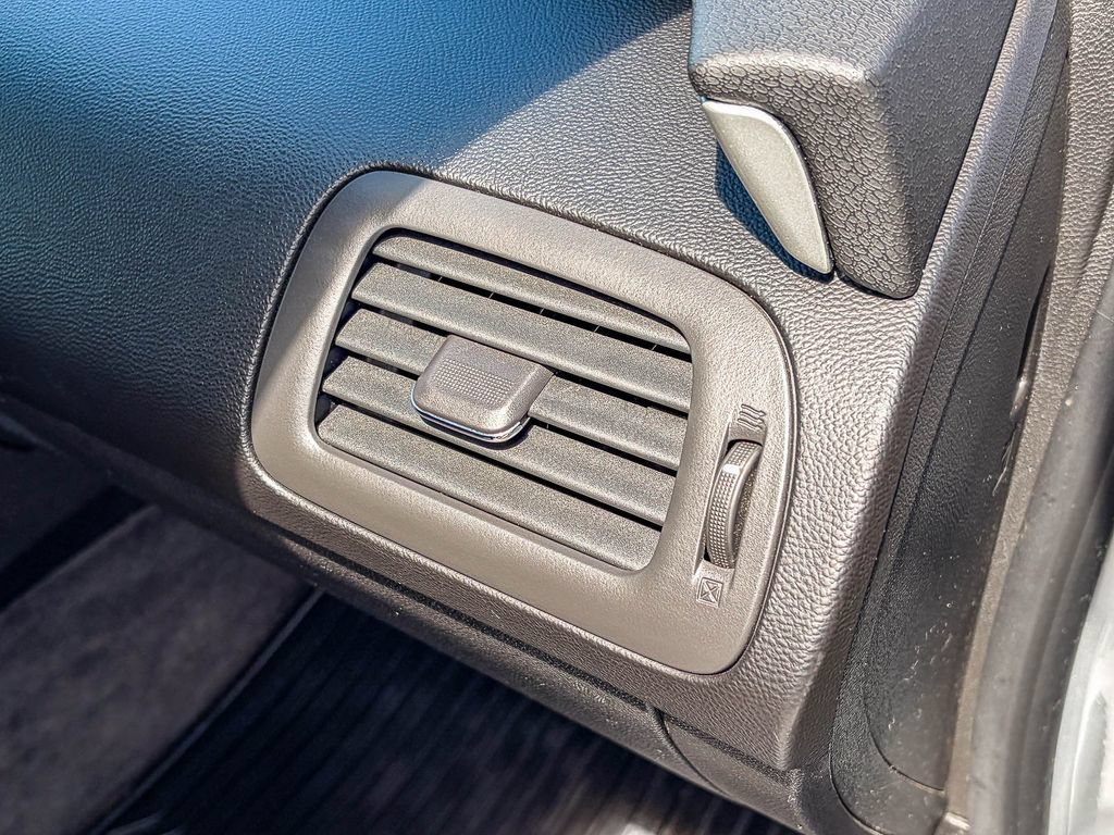 Used 2014 Chevrolet Volt FWD image 36