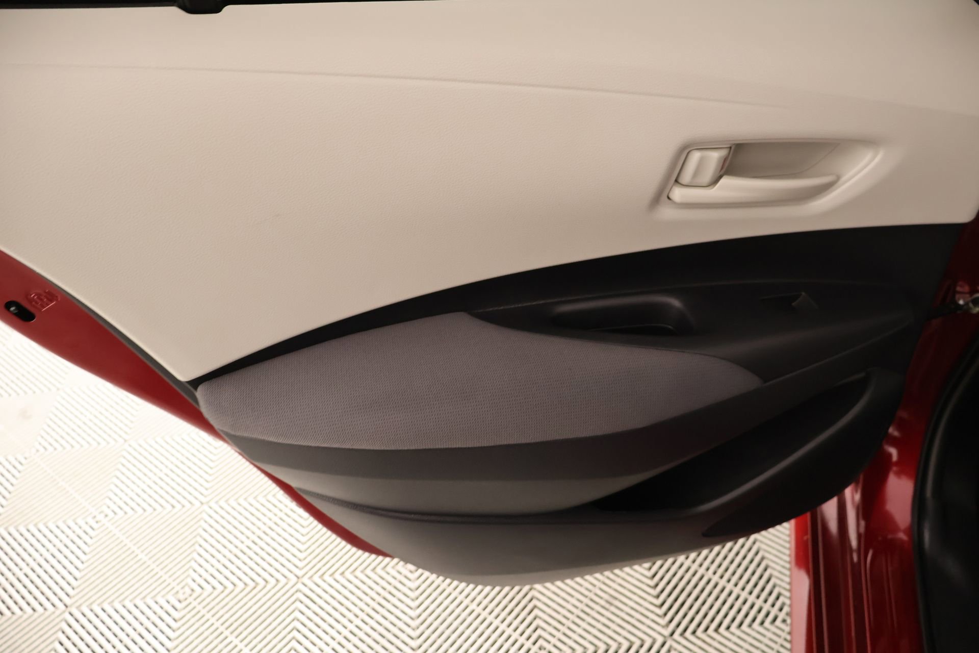 Used 2023 Toyota Corolla LE FWD image 15