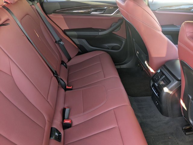 Used 2025 BMW X4 xDrive30i w/ Premium Package image 21