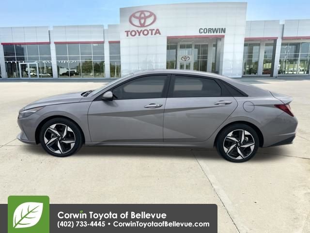 Used 2023 Hyundai Elantra SEL w/ Convenience Package image 2