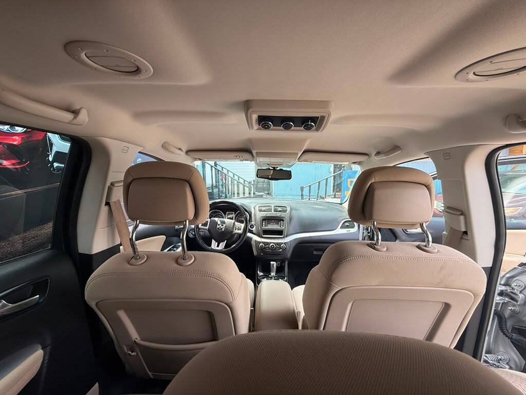 Used 2013 Dodge Journey SXT w/ Flexible Seating Group FWD image 24