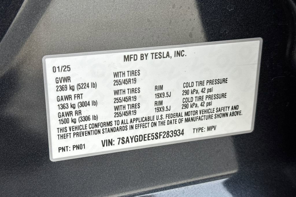 Used 2025 Tesla Model Y Long Range image 27