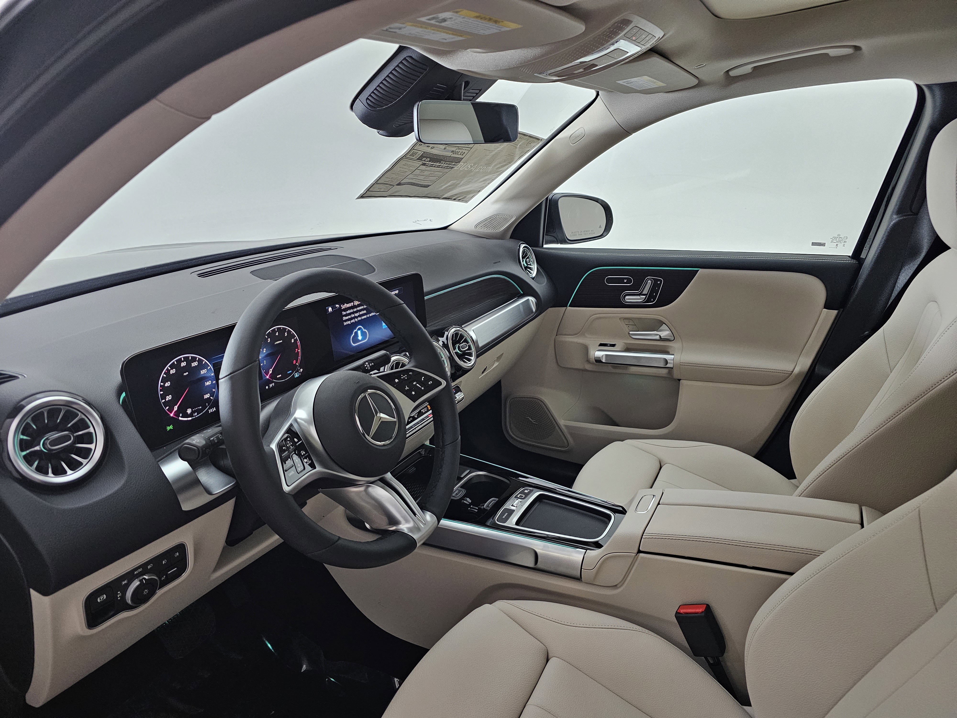 New 2026 Mercedes-Benz GLB 250 4MATIC image 7