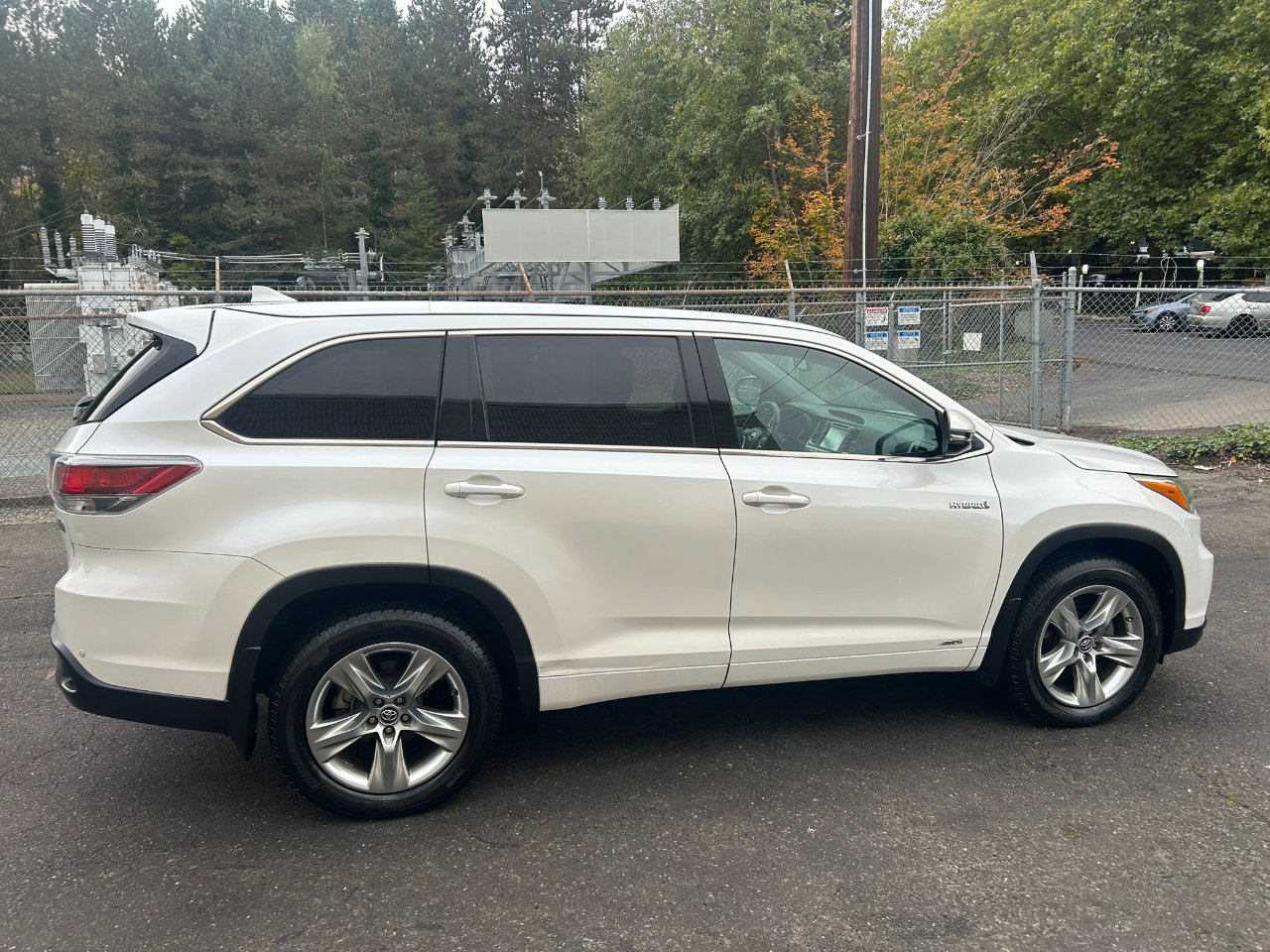 Used 2016 Toyota Highlander Limited Platinum image 4