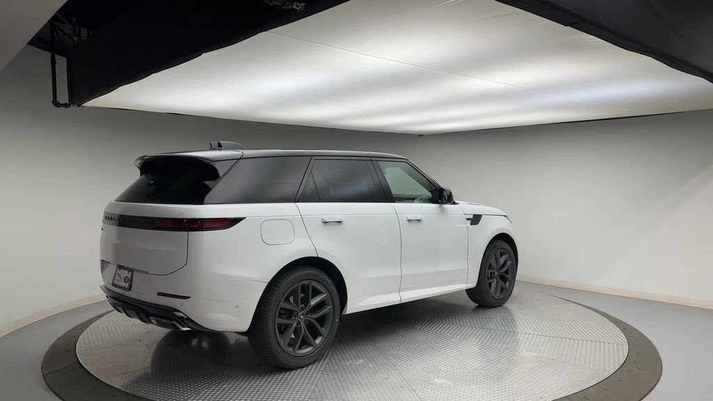 Used 2024 Land Rover Range Rover Sport Dynamic SE AWD/4WD image 8