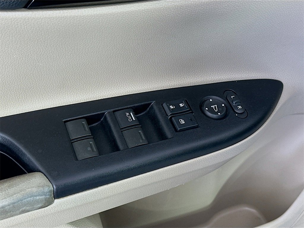 Used 2017 Honda Accord LX image 17