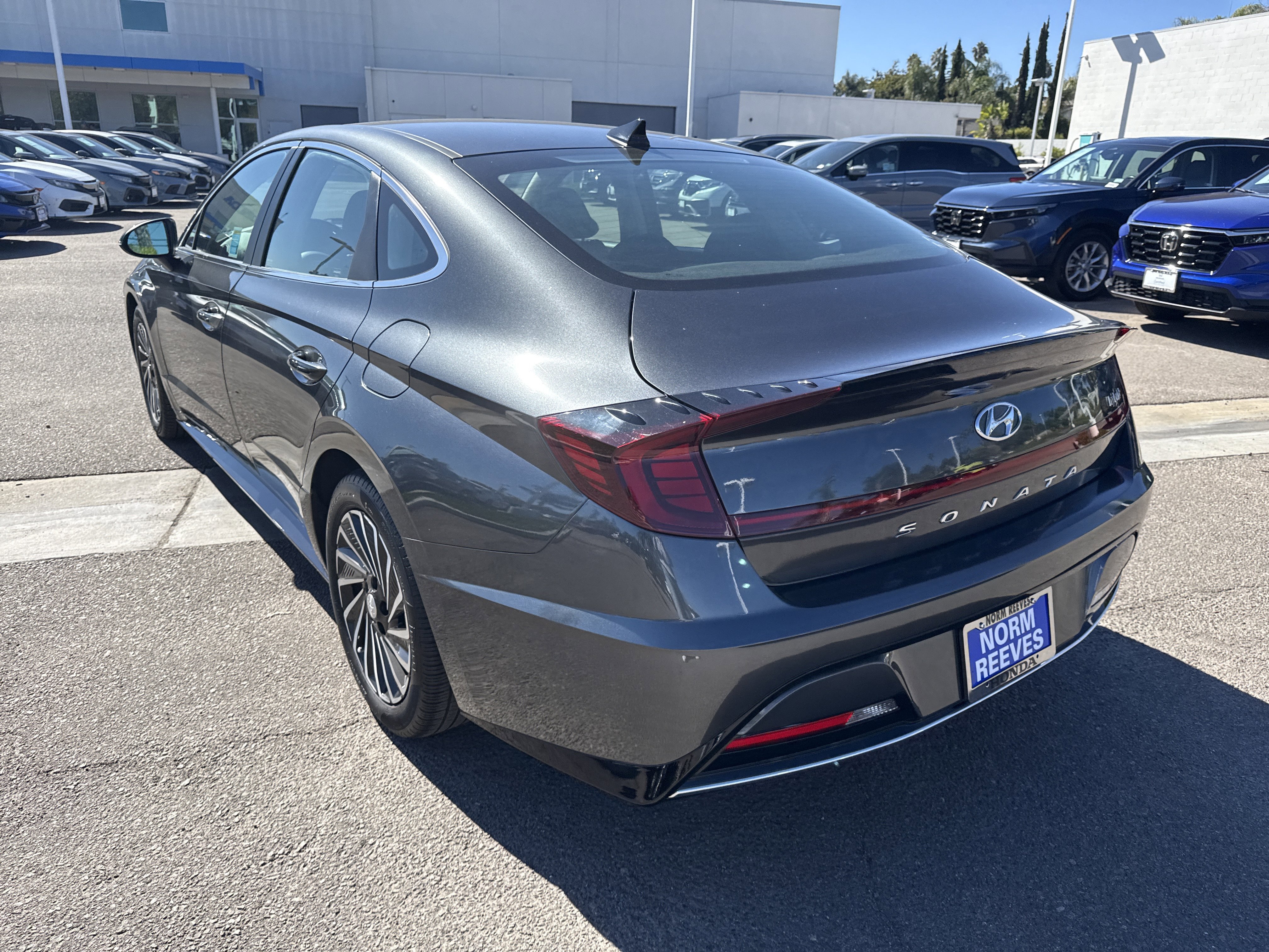 Used 2023 Hyundai Sonata SEL image 3