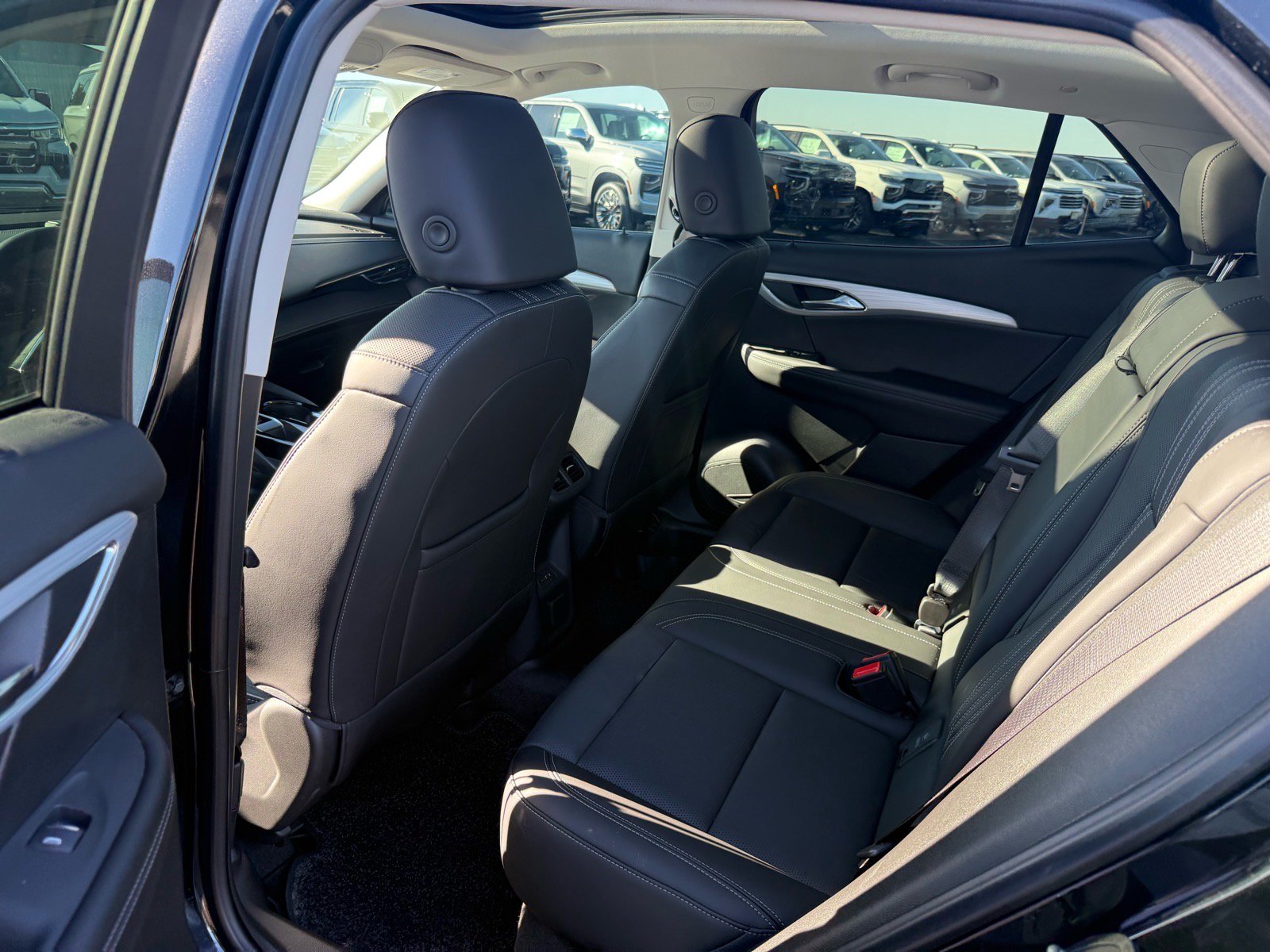 Used 2025 Buick Envision Avenir AWD/4WD image 18