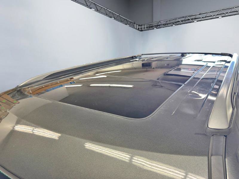 Used 2016 Ford Explorer XLT w/ Equipment Group 202A image 11