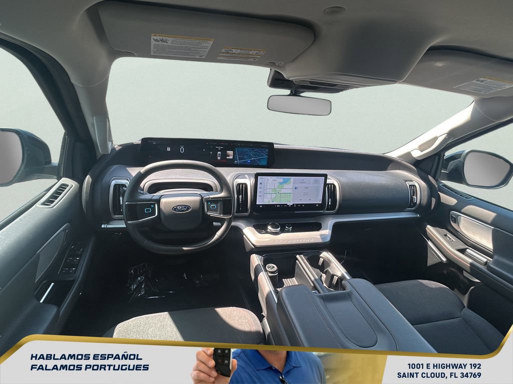 Used 2025 Ford Expedition Active image 29