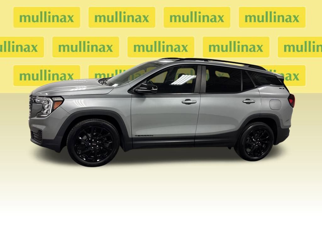 Certified 2023 GMC Terrain SLE w/ Driver Convenience Package image 9