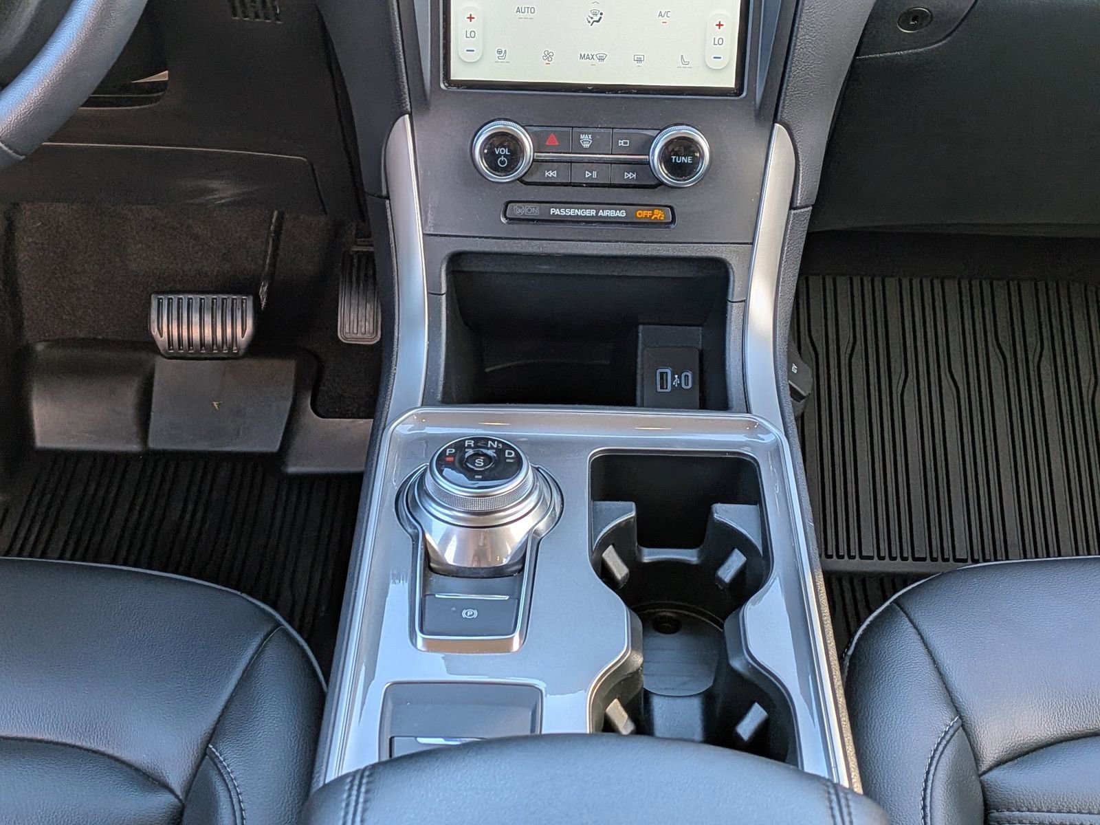 Certified 2024 Ford Edge SEL w/ Convenience Package image 22