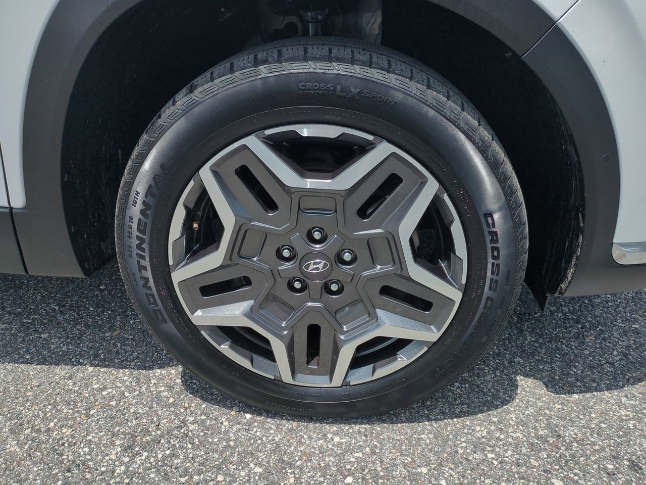 Used 2023 Hyundai Santa Fe Limited AWD/4WD image 18