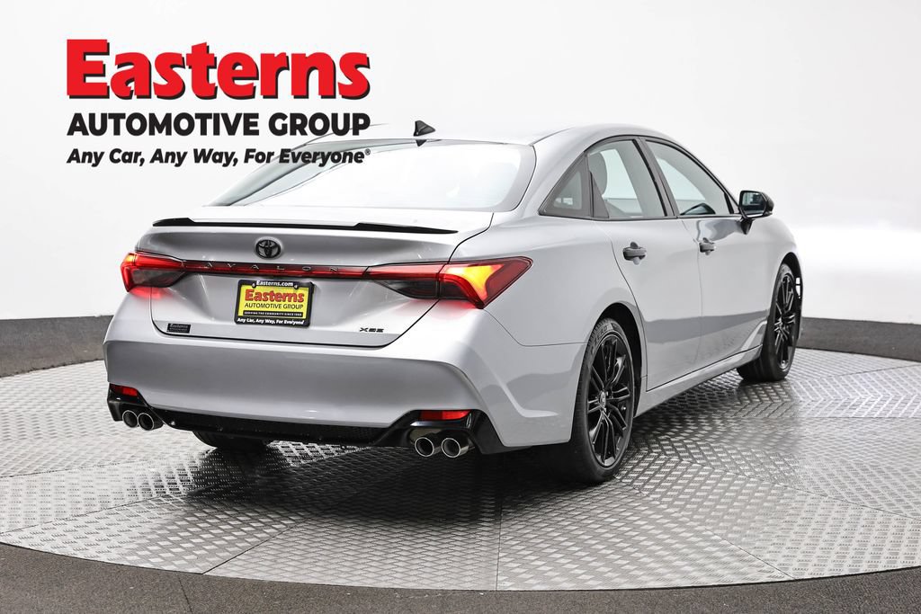 Used 2021 Toyota Avalon XSE FWD image 5