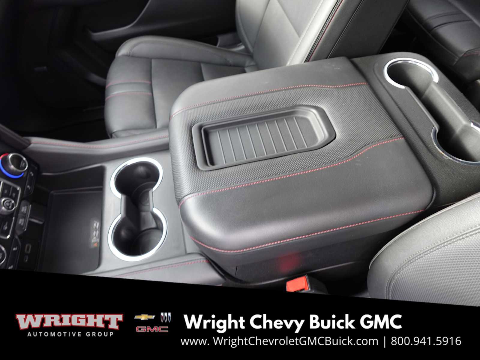 Used 2022 Chevrolet Suburban RST w/ Sport Performance Package image 13