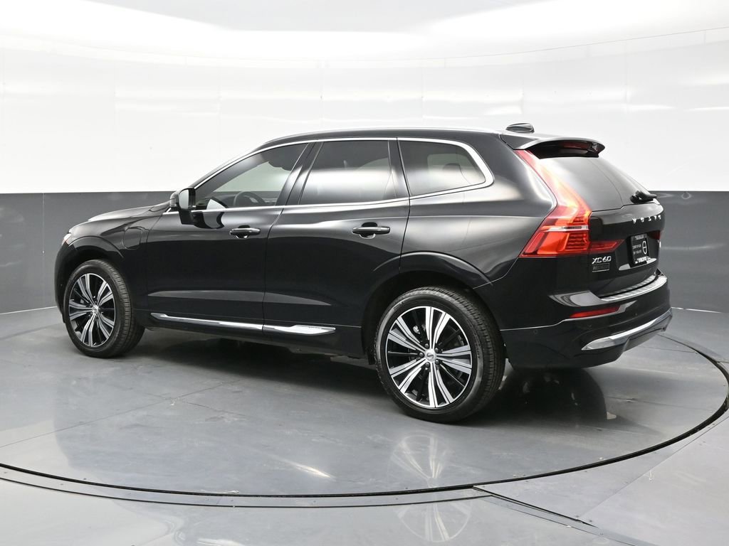 Used 2023 Volvo XC60 T8 Plus AWD/4WD image 4