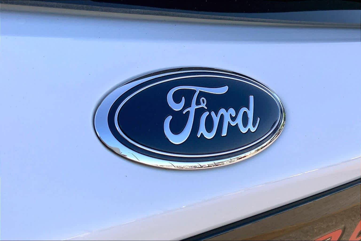Used 2024 Ford Explorer ST-Line w/ Class IV Trailer Tow Package image 29