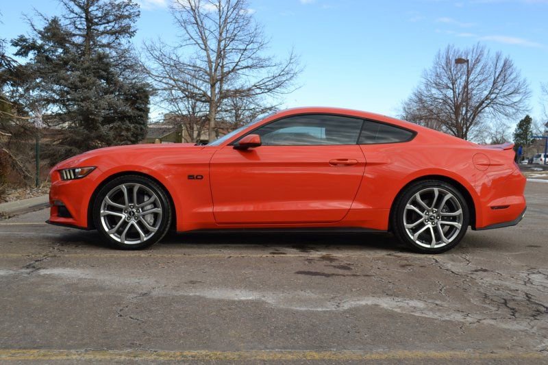 Used 2015 Ford Mustang GT Premium w/ Equipment Group 401A RWD image 12