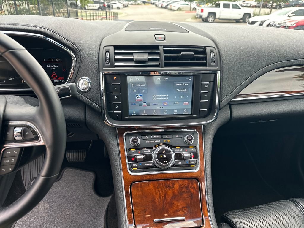 Used 2019 Lincoln Continental Select FWD image 21