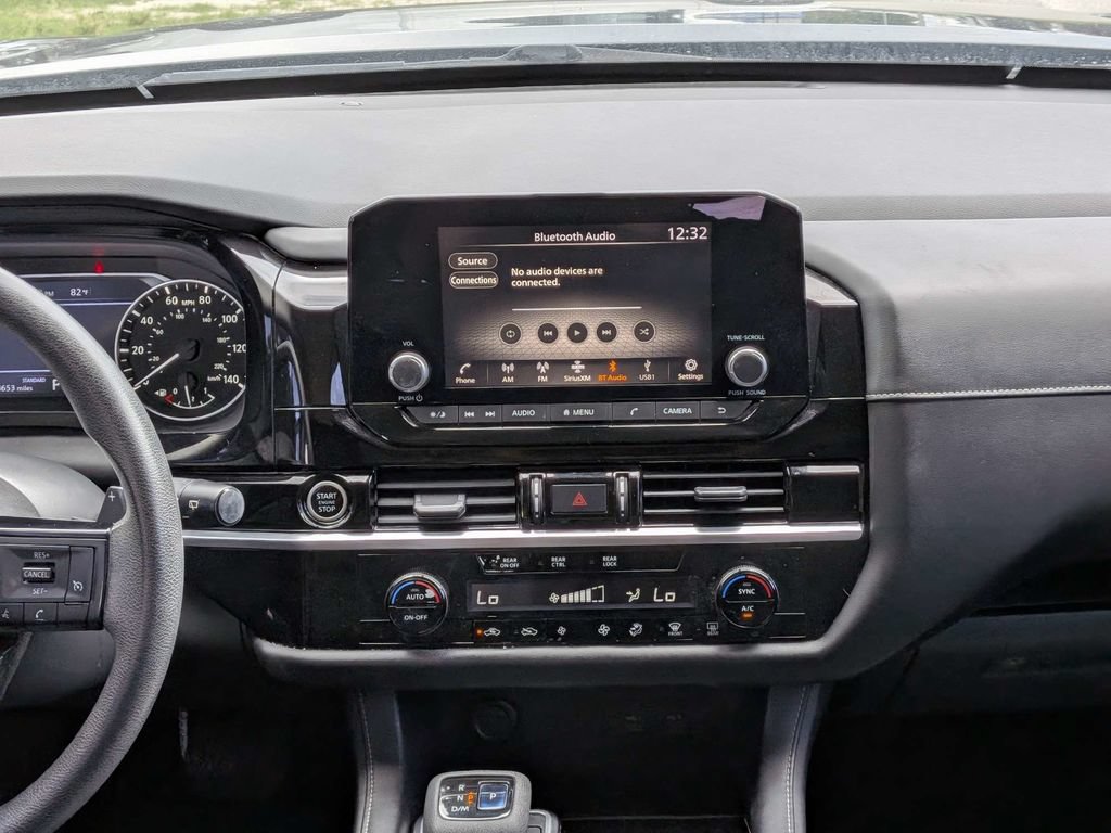 Used 2022 Nissan Pathfinder S FWD image 17