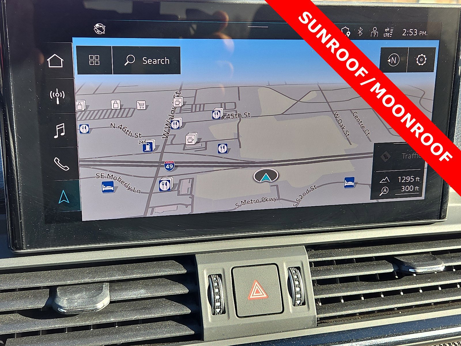 Used 2023 Audi SQ5 Prestige w/ Prestige Package image 18