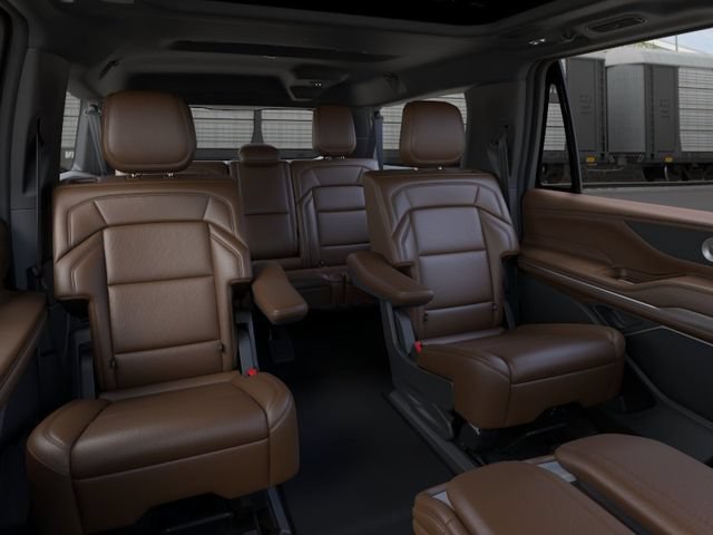 New 2026 Lincoln Navigator L Reserve AWD/4WD image 12