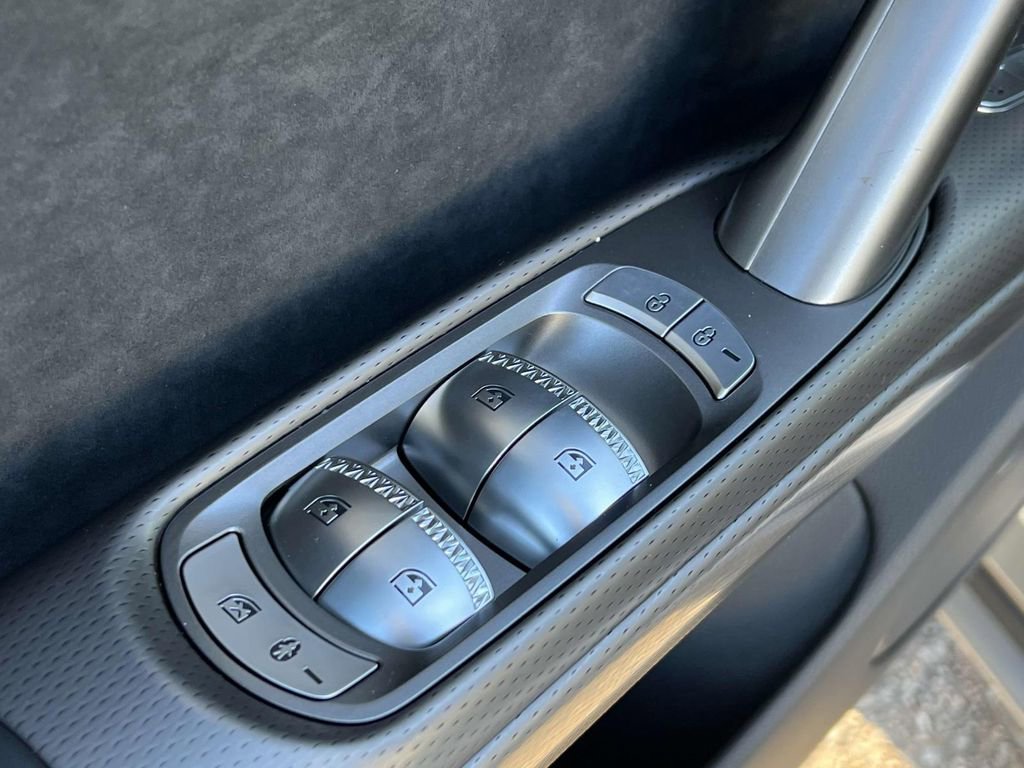 New 2024 Genesis GV60 Performance image 15