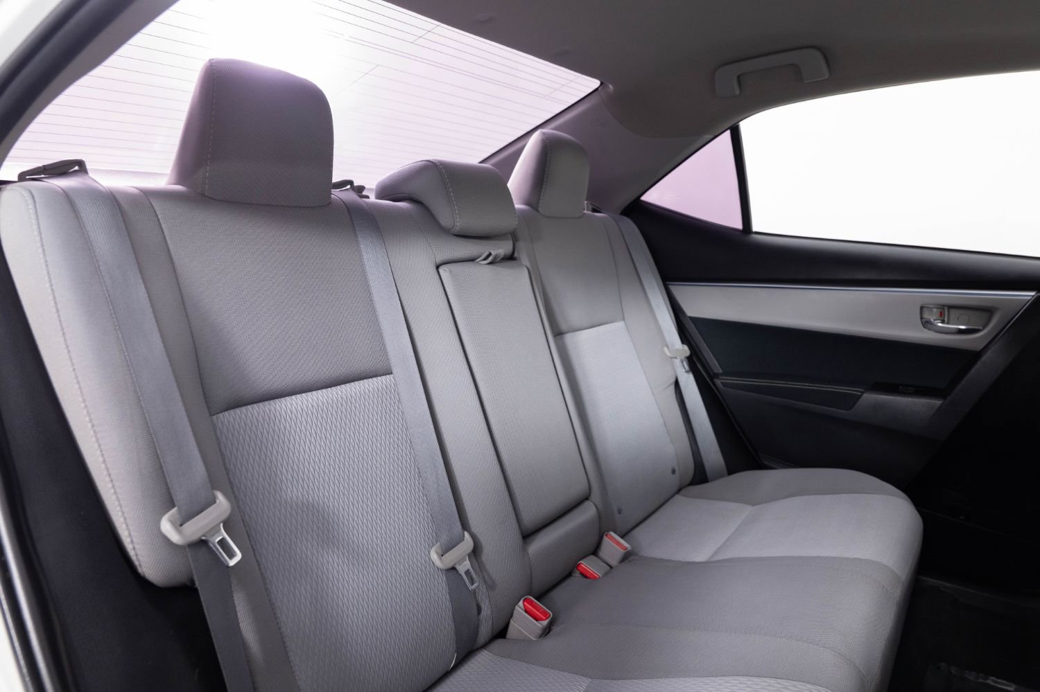 Used 2015 Toyota Corolla LE FWD image 23
