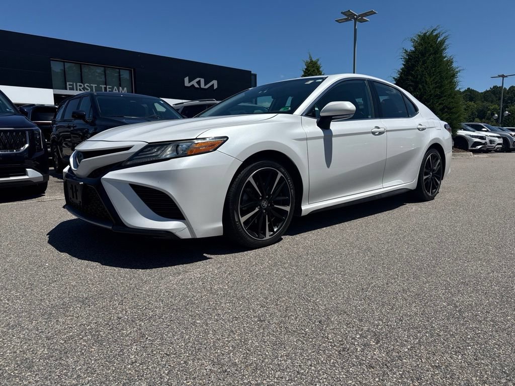 Used 2019 Toyota Camry XSE FWD image 2